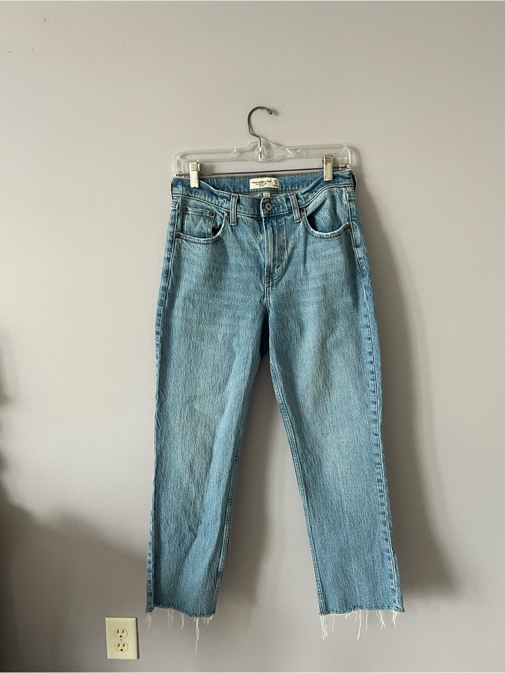 Abercrombie & Fitch Curve Love 90s Straight Mid Rise Jean